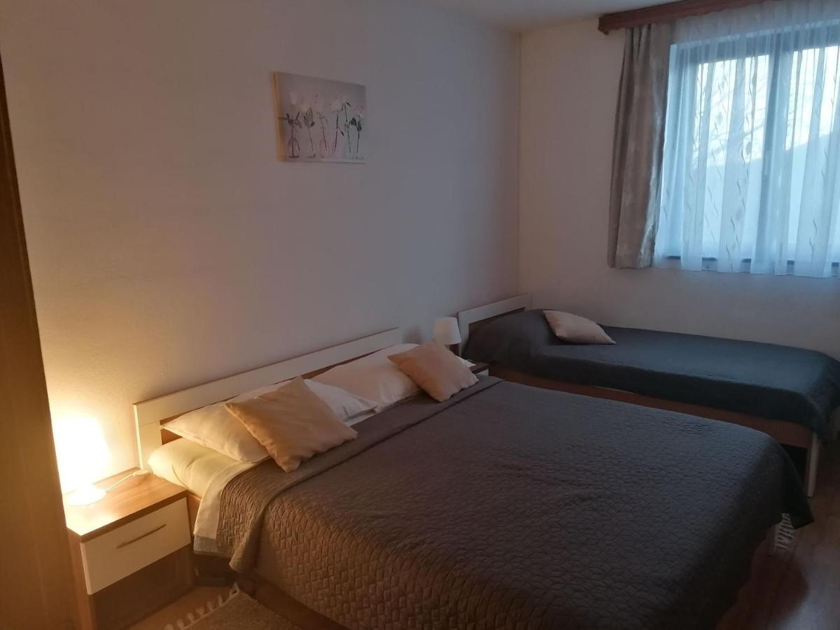 Apartment And Rooms Nevenka Poljanak Extérieur photo